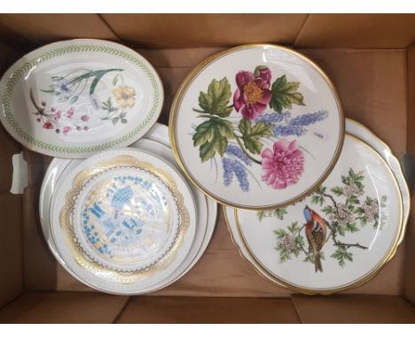 A mixed collection of Spode Decorative wall plates 