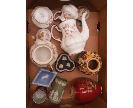 A mixed collection of ceramic items to include 4 piece paragon victoriana rose tea service, Wedgwood jasperware items etc (1 