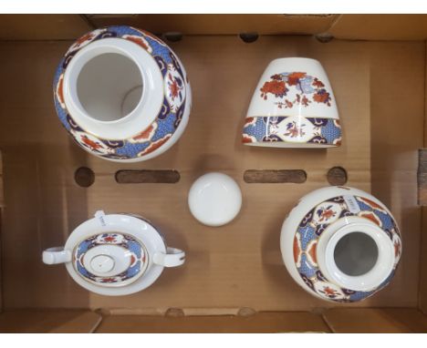 A mixed collection of spode shima pattern items to include posey vase, lidded pot, ginger jar &amp; bulbous vase (1 tray) 