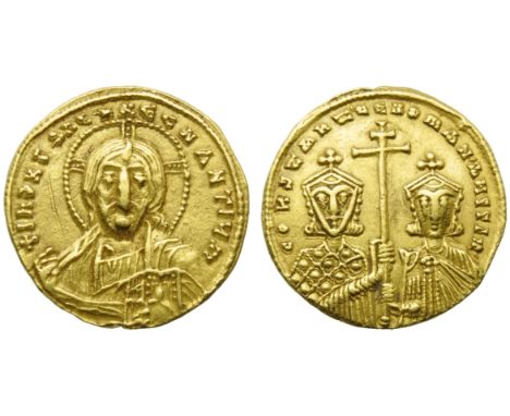 Constantine VII with Romanus II (913-959), Solidus, Constantinople, AD 945-959 ; AV (g 4,36; mm 20; h 6); +IhS XIS R?X R?gNAN