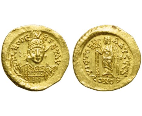 Leo I (457-474), Solidus, Constantinople, AD 457-468; AV (g 4,46; mm 21; h 6); D N LEO PE - RPET AVG,  helmeted, diademed and