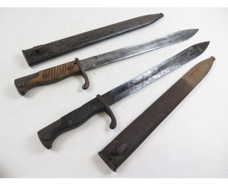 Bayonet: WW1 Imperial German Model 1898/05 Butcher bayonet by Koeller, Solingen and dated 1917. Overall sound condition (smal