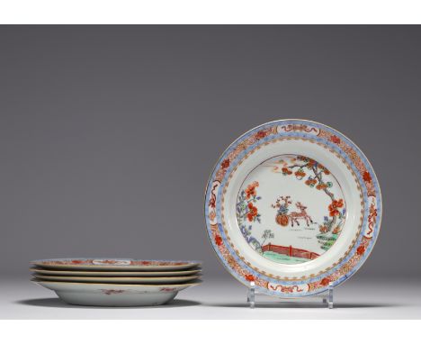 China - Set of five polychrome porcelain plates decorated with deer, 18th century. - Weight: 1.64 kg - Shipping available - R