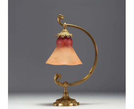 DAUM Nancy - Tulip lamp in marmorated glass, gilded bronze base, signed. - Weight: 1.38 kg - Shipping unavailable - Region: F
