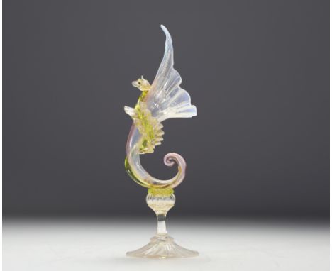 Murano - Vase on foot in blown glass with a horn of plenty wrapped around a dragon. - Weight: 130 g - Shipping unavailable - 
