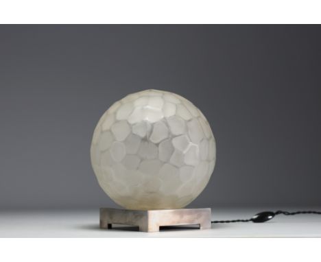 GENET &amp; MICHON France - Imposing Art Deco hammered glass nightlight, nickel-plated metal base, unsigned. - Weight: 3.95 k