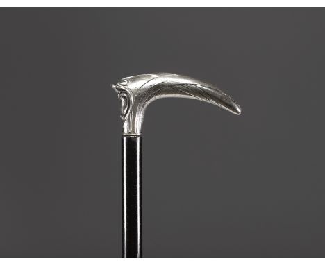 Art Nouveau cane with solid silver knob, family coat of arms and inscription "Emlekul, 1910 Junius". - Weight: 260 g - Shippi