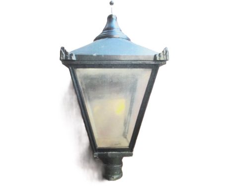 Street lamp top in the gas light style