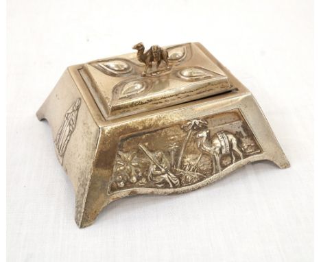 UNUSUAL EDWARD VII SILVER TRINKET BOXof shaped design, the hinged lid with camel finial, the body decorated with Edward VII C