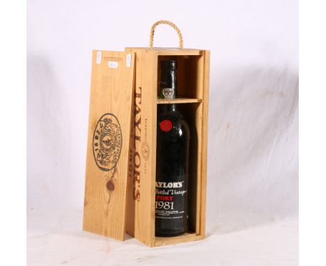 TAYLOR'S 4XX late bottled vintage port 1981, bottled in Oporto 1986 by Taylor Fladgate and Yeatman Vinhos, 150cl 20° in origi