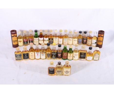 Scotch malt whisky miniatures including AUCHENTOSHAN, OLD FETTERCAIRN, TAMDHU, TORMORE, BLADNOCH, GLENDRONACH, BLAIR ATHOL, G