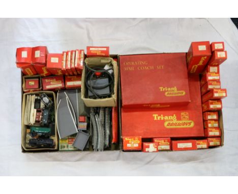 Triang OO gauge model railways including R50 4-6-2 Princess Elizabeth locomotive 46201 black, R161 Operating Hopper Car set, 