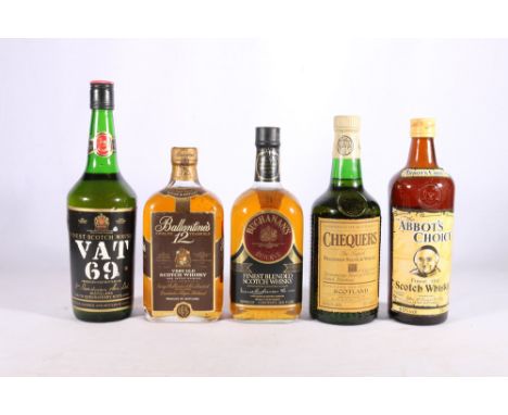 Five bottles of blended Scotch whisky including THE ABBOT'S CHOICE 75cl, 40% abv, VAT 69 75cl, 40% abv, CHEQUERS bottle numbe