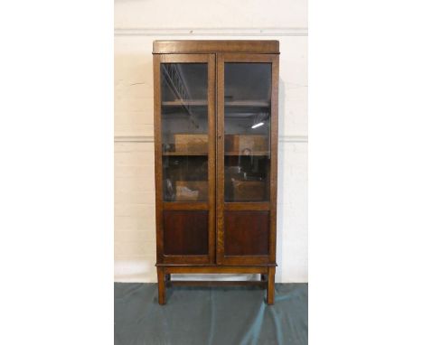 An Edwardian Oak Glazed Three Shelf Bookcase, 60cm Wide 