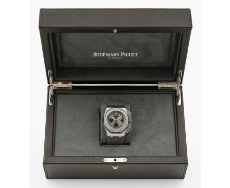 Limitierte Armbanduhr von Audemars Piguet-"Royal OakOffshore-Michael Schumacher" von 2012Titan. Oktogonales Uhrengehäuse, ant