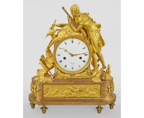 Empire-FigurenpenduleBronze, fein ziseliert und feuervergoldet. Vollplastische Darstellung eines jungen Hirtenknaben mit eine