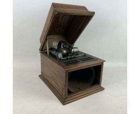 Edison Amberola Model 30 cylinder phonograph, c1915. Oak case with black finish. Closed W 32cm, D 40cm, H 33cm.