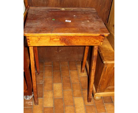 Oak top lifting desk with inkwell holder (missing inkwell)