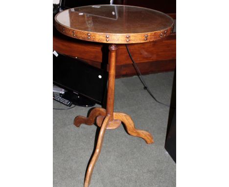 Light oak occasional table on tripod base