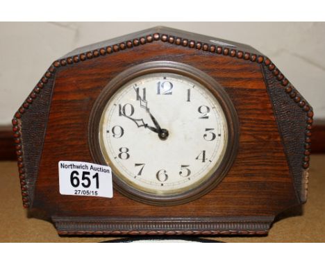 Oak cased mantel clock