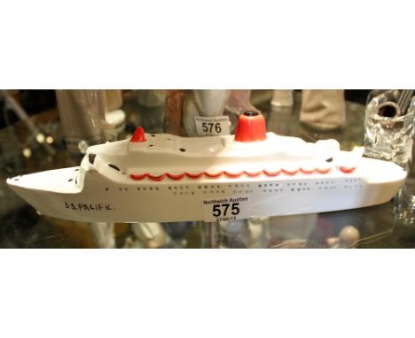 Carlton Ware SS Pacific ceramic ship model, L 37 x H 8.5cm