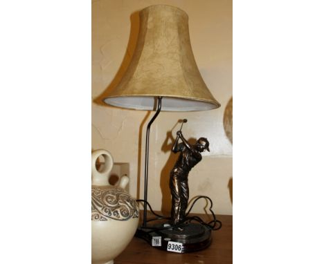 Golfer design table lamp