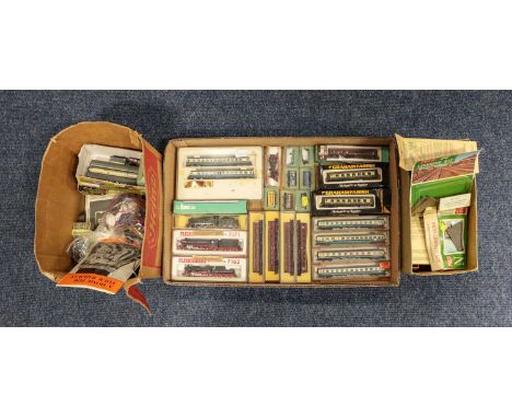 4-6-0 LMS locomotive; Fleischmann 7162 4-6-0 DB 381148, 7171 4-6-2 DB 012081 (decals worn) and 2-car BD set (all boxed) toget