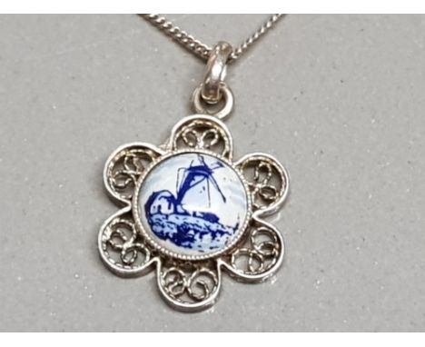 Silver and delft plaque pendant and chain 2.7g gross