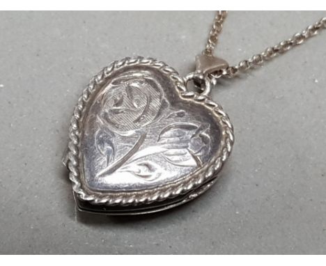 Silver heart shaped locket and chain 5.3g