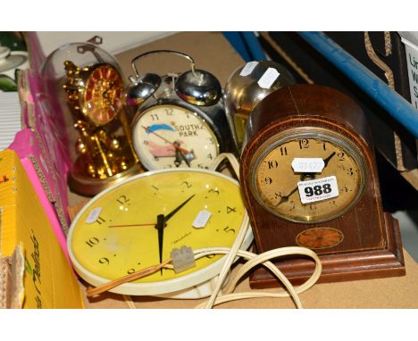 FIVE VARIOUS TIME PIECES to include small inlaid mantel clock, electric Westclox Ltd wall clock, two Anniversary clocks and a