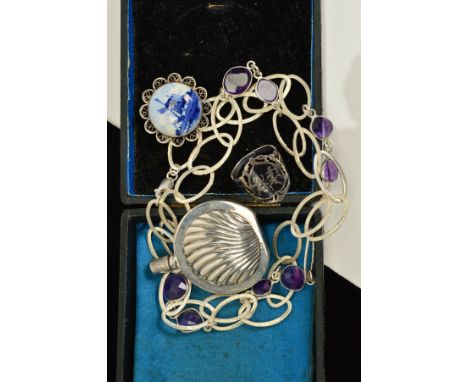 FOUR SILVER AND WHITE METAL ITEMS, to include a necklace designed as open textured links with faceted amethyst spacers, a Del