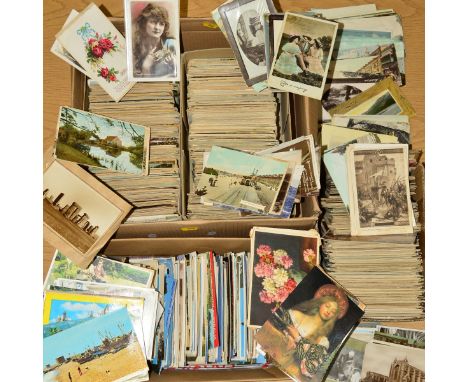 A LARGE COLLECTION OF APPROXIMATELY TWO THOUSAND POSTCARDS, mainly from the early 20th Century, with a few late 20th Century 