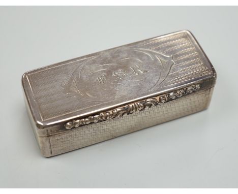 An early Victorian engine turned silver rectangular snuff box, Edward Smith, Birmingham, 1843, 77mm, with engraved initials.