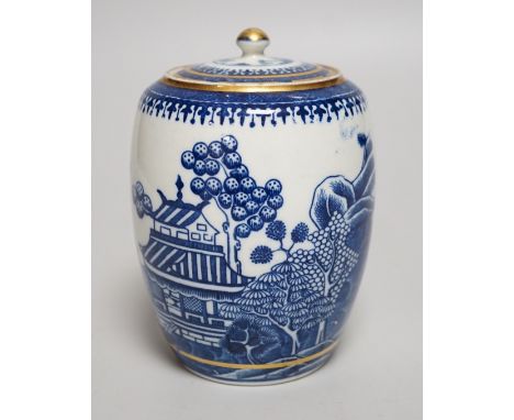 An 18th century Caughley tea canister and cover printed with Willow Nankin pattern,12.5cms high