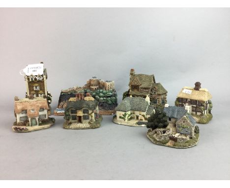 LOT OF PENDELFIN MODELS OF VILLAGE HOUSES, along with other model houses