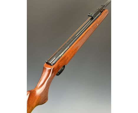 Remington Express GR .22 air rifle with chequered semi-pistol grip and forend and adjustable trigger and sights, NVSN, in ori