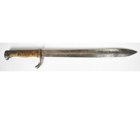 German WW1 1895/05 pattern bayonet, later type with trimmed muzzle ring and flashguard, wooden grips, Erfurt to ricasso and 3