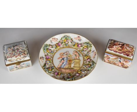 Capodimonte / Naples boxes and charger with figural relief moulded and applied flower decoration, largest diameter 22.5cm