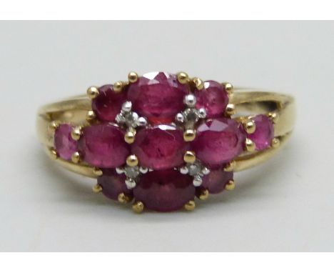 A 9ct gold ring set with rubies and diamonds, 2.4g, K 