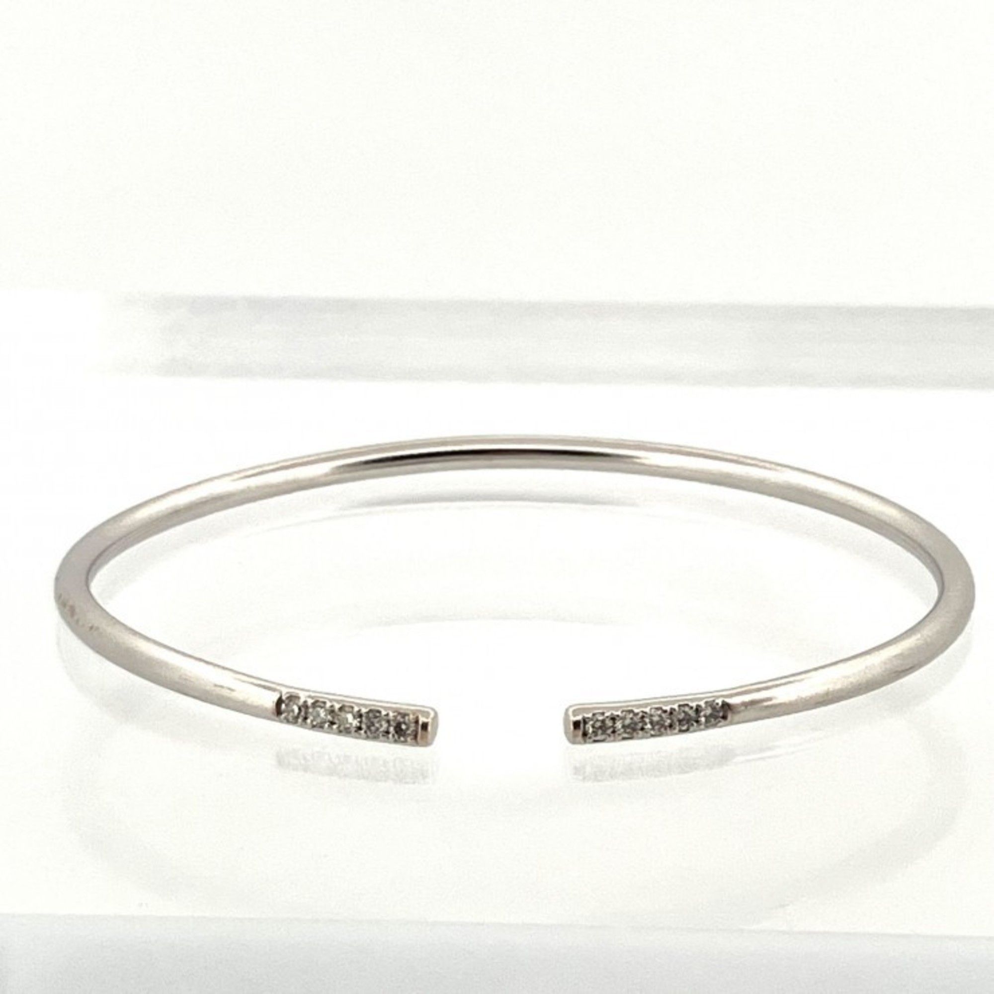 Tiffany & Co. 18K White Gold Metro Wire Bangle with Au750 Diamonds