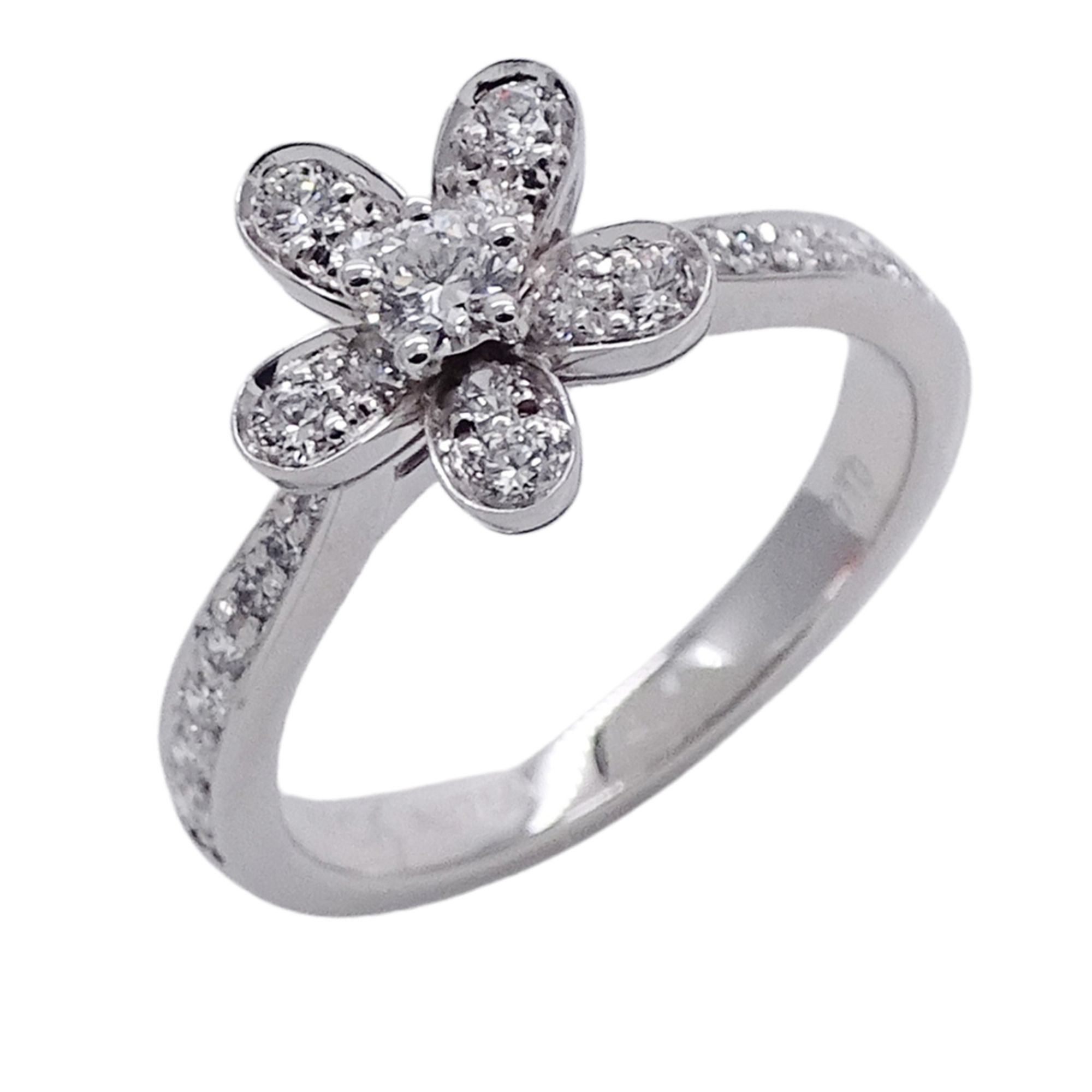 Van Cleef & Arpels Women's Socrates 1 Flower Ring in 750WG White Gold with Diamonds, Size 48, Polish