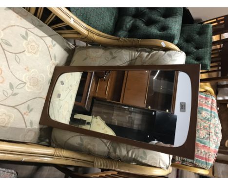 VINTAGE WALL MIRROR