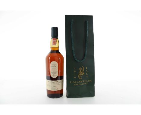 LAGAVULIN 1995 FEIS ILE 2014 ISLAY SINGLE MALT  Distilled: 30/01/1995Bottled: 2014Matured in European Oak Sherry Butts54.7% A