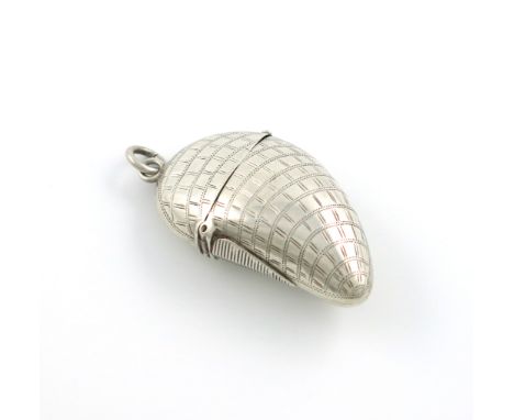 A Victorian novelty silver vesta case, by Hilliard and Thomason, Birmingham 1888, modelled as a mussel shell, hinged cover wi