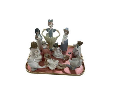 Ten Nao figures.