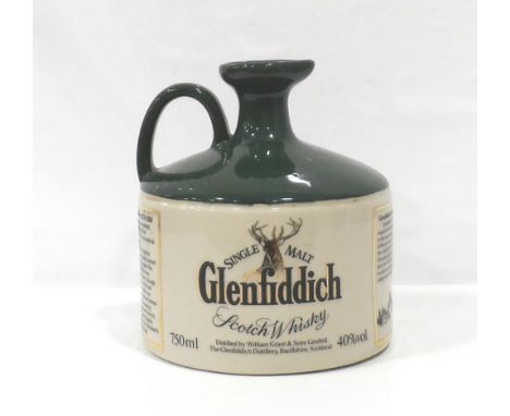 GLENFIDDICH HERITAGE RESERVE ROBERT THE BRUCEAn older decanter of the Glenfiddich Heritage Reserve Single Malt Scotch Whisky 