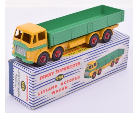 Dinky Toys 934 Leyland Octopus Wagon, yellow cab/chassis, green back, green band around cab, red diecast wheel hubs, in very 