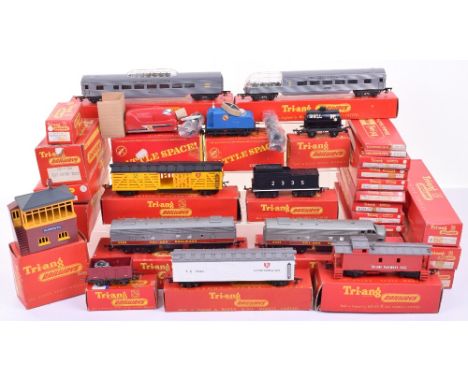 Quantity of H0/ 00 Gauge Hornby Locomotives, Rolling stock and Accessories including boxed RS.3 set, with 4-6-2 Britannia Loc