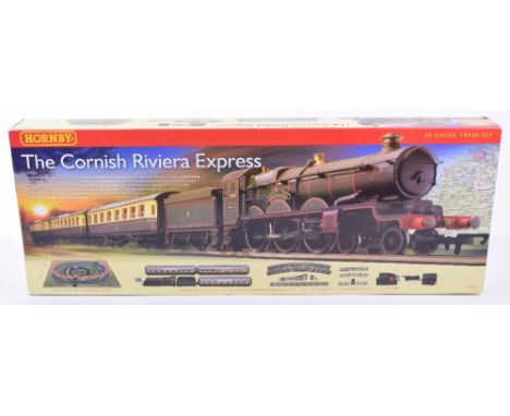 Hornby Railways 00 Gauge R 1102 The Cornish Riviera Express Set, GWR 4-6-0 Castle Class ‘Cardigan Castle’ locomotive, 2x GWR 