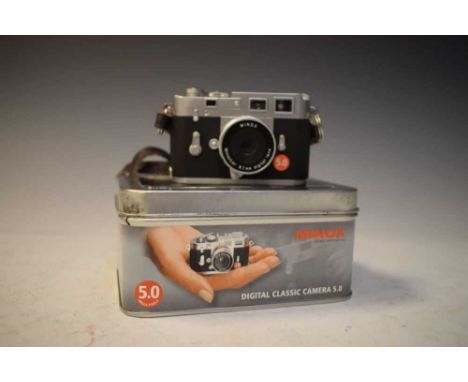 Miniature Minox 'Digital Classic Camera', in tin case.Condition report: ot tested, sold as seen. Please check the extra image